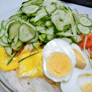 ダブルタマゴの具沢山そうめん